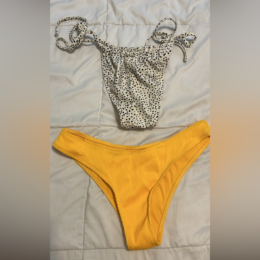 Women's bikini bottoms